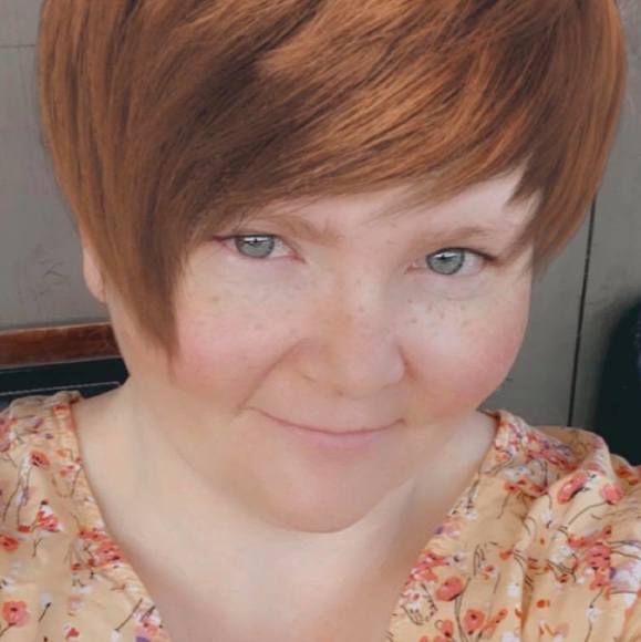 Meet your Posher, Sarah - Picture 1 of 1